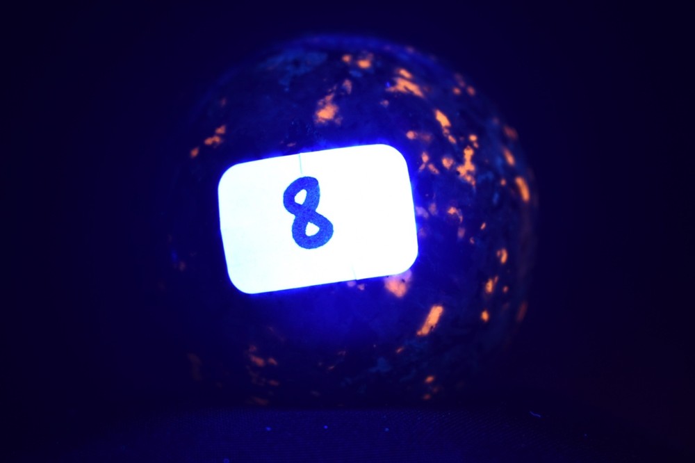 1.6" Yooperlite Sphere – UV Reactive Glow Crystal
