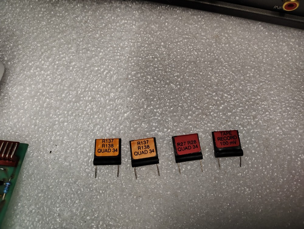QUAD control unit 34, power amplifier 306 and Tuner FM4