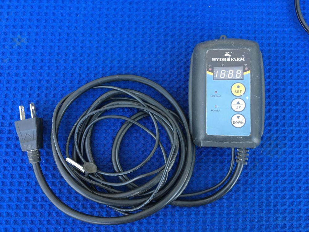 Hydrofarm 9 x 18 Heat Mat With Temperature Sensor / Controller Tested Working