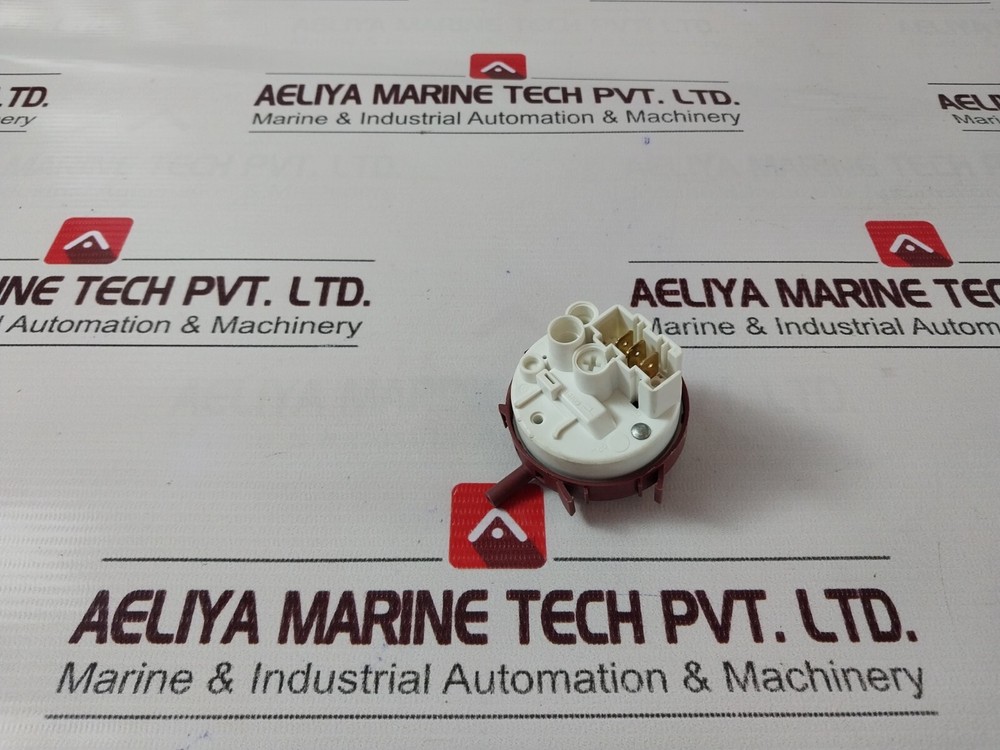 Electrolux 471-8861-01 Level Guard 3105N