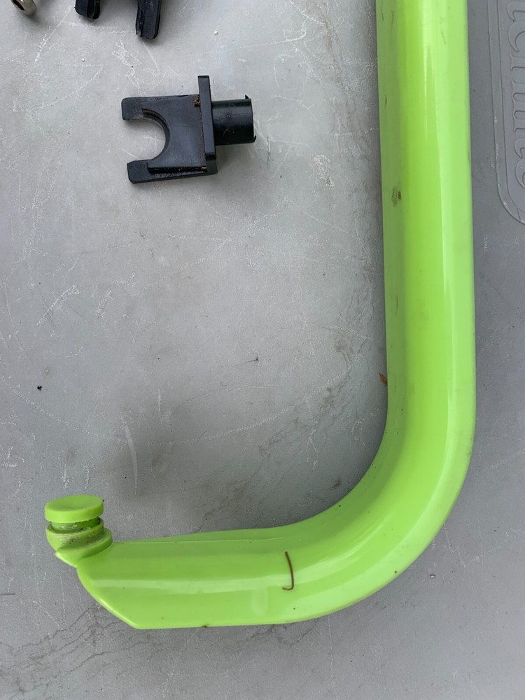 731-i Cobalt Intelligent Pool Cleaner handle