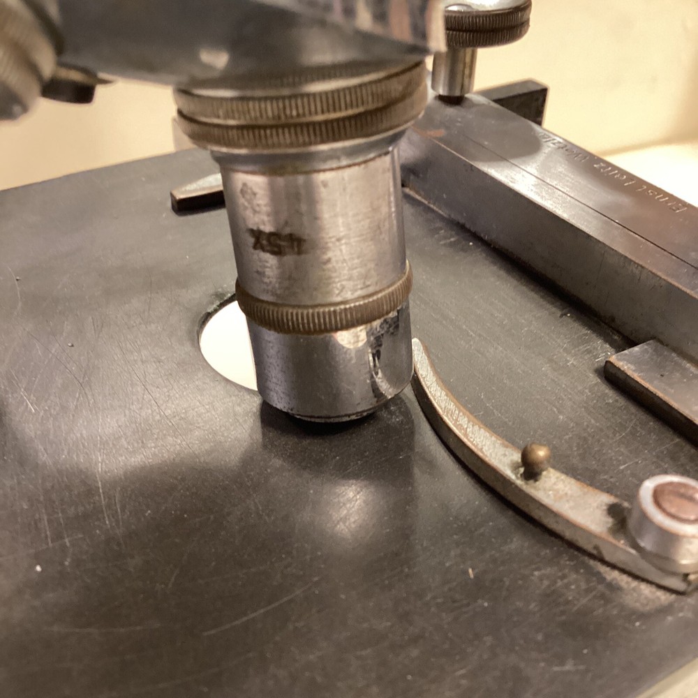 Vintage ERNST LEITZ WETZLAR Microscope - 3 Objectives Included