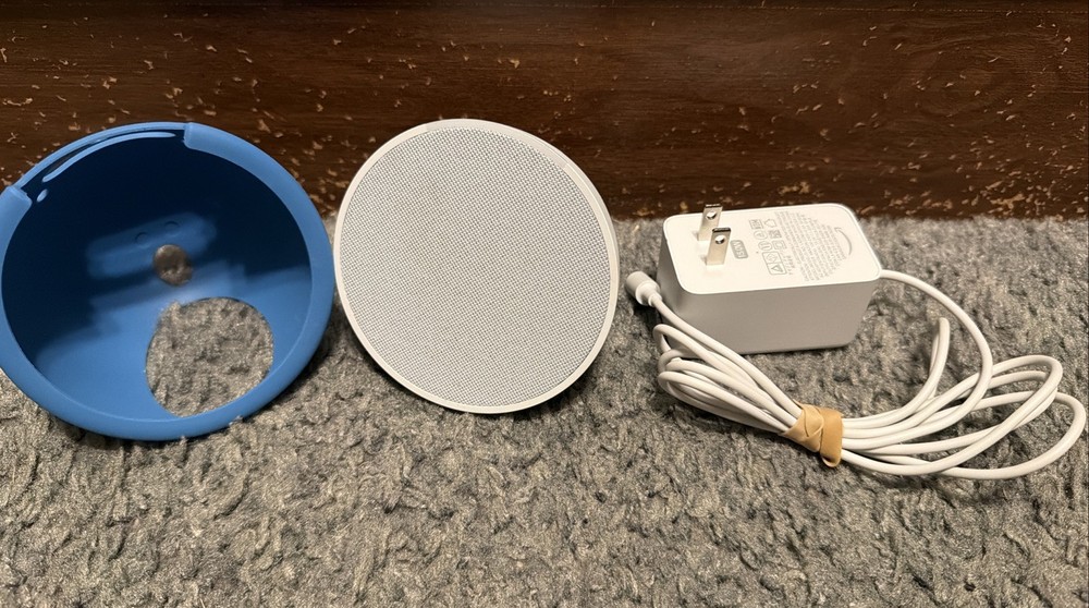 Amazon Echo Pop WiFi/Bluetooth Smart Speaker C2H4R9 White Tested