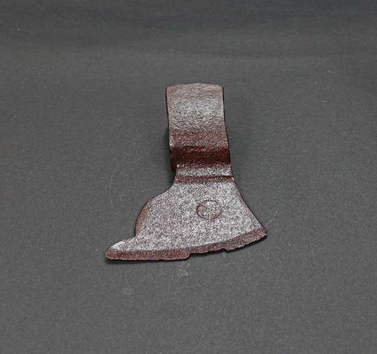 ANTIC GOOSEWING BEARDED BROAD HATCHET AXE HEAD FORGED RARE