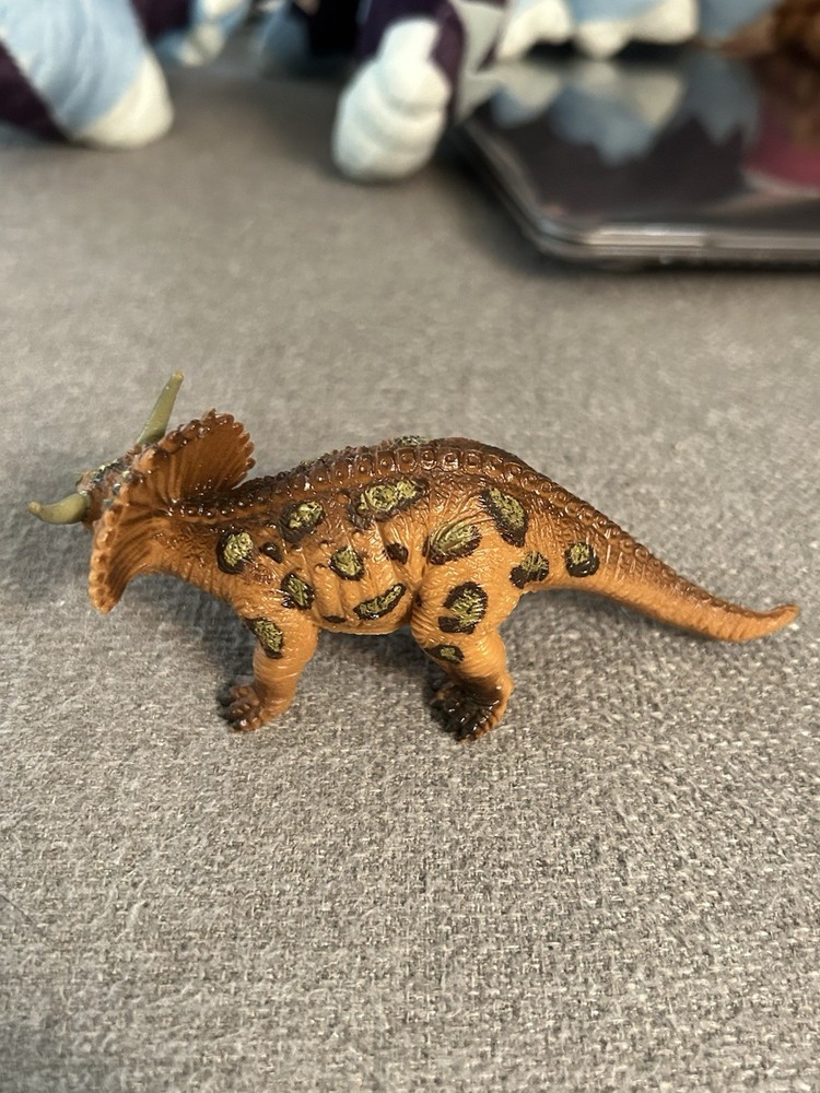 Brown Styracosaurus Diceratops Plastic Dinosaur Toy