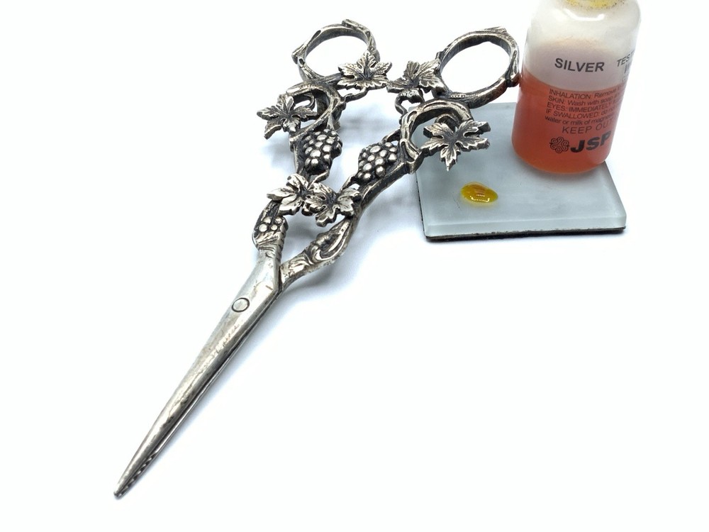 ANTIQUE DUTCH NETHERLANDS 835 STERLING SILVER GRAPE LEAF FOOTED SCISSORS ~ 63.9g