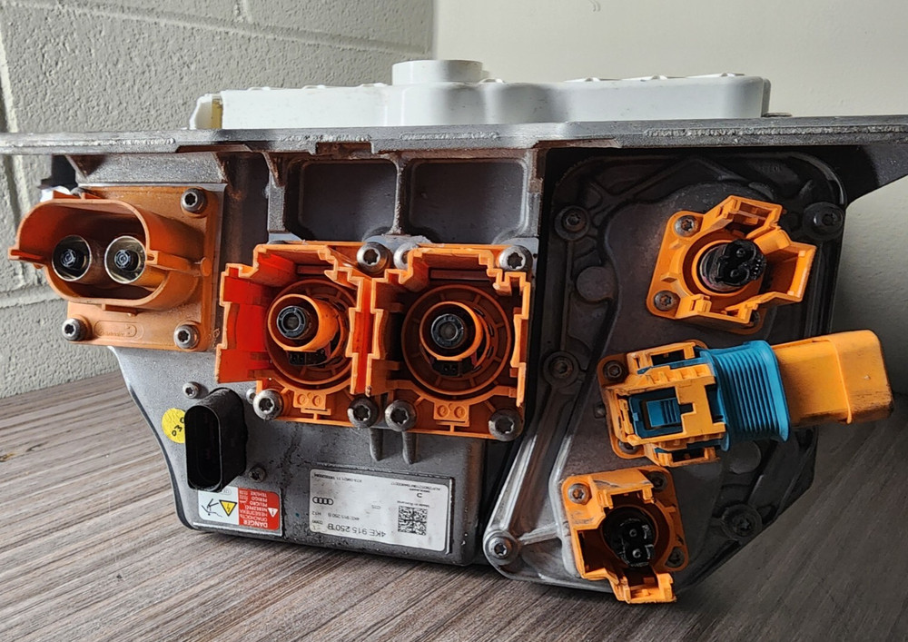 2019 2021 Audi E-Tron Drive Motor Battery pack Control Module Junction Box