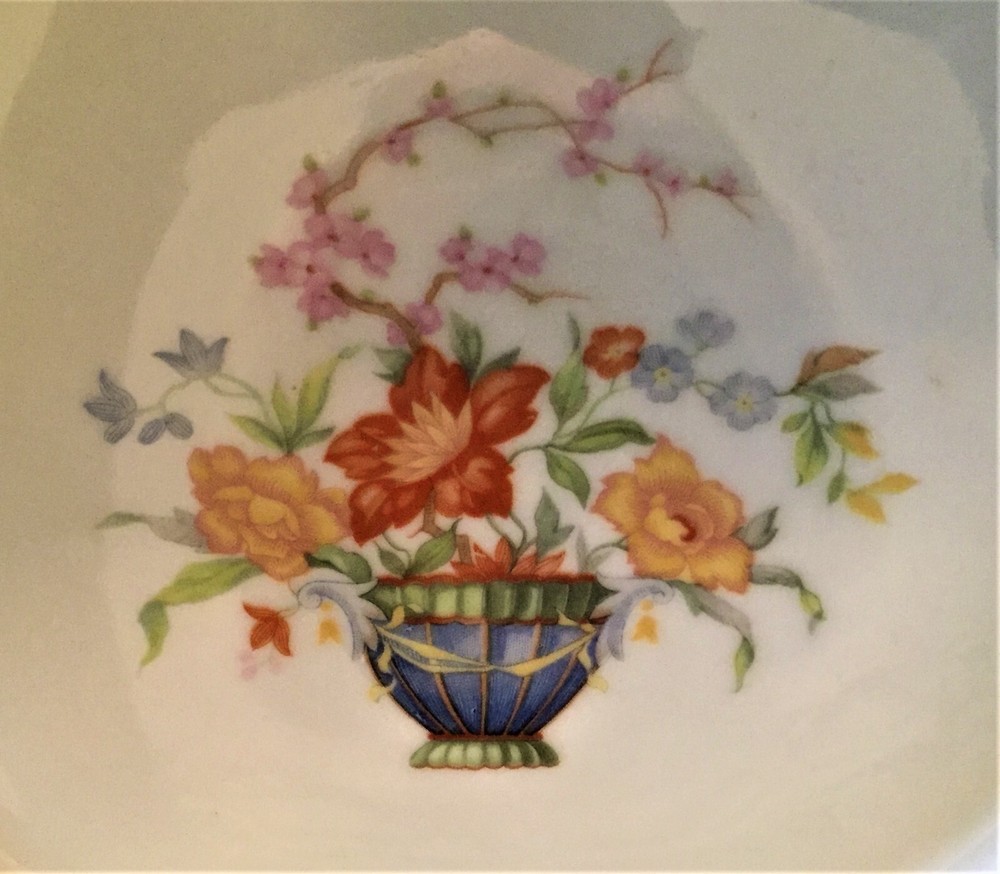 ANTIQUE CHINA DINNERWARE SET COMPLETE 7 PC SETTINGS FOR 12 BY ALTROHLAU