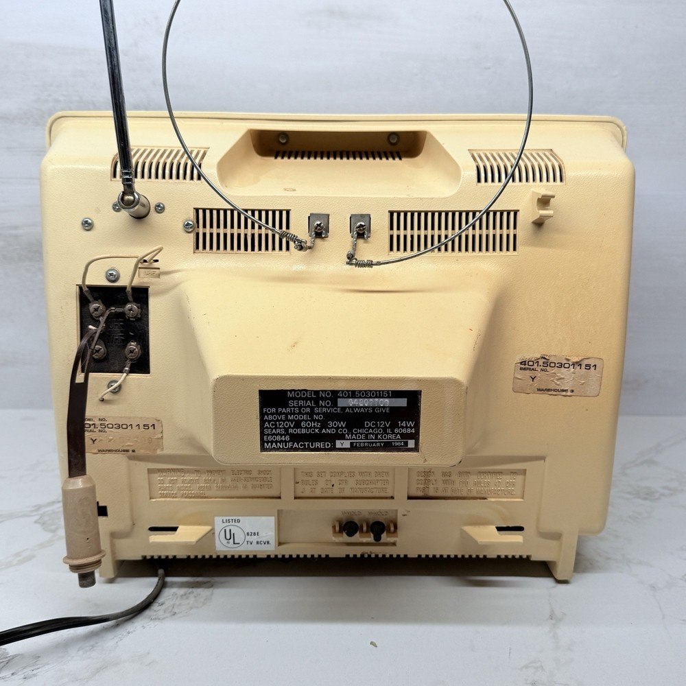 Sears solid state Car TV 12v DC Model 401.50301151 w/ Antennas Works!