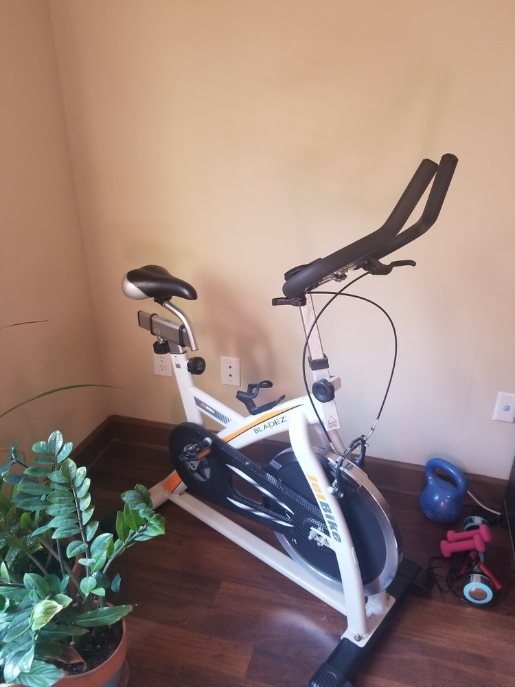 Blazed upright stationary bike