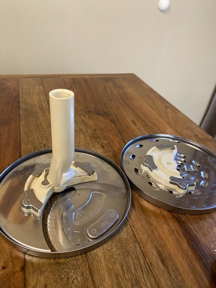 Cuisinart 11 Cup Food Processor Silver Black with Blades, Discs, Storage Case