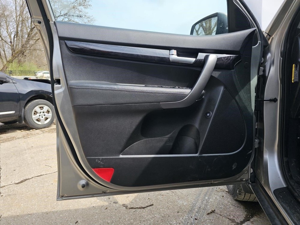SORENTO 2015 Headrest 2450006