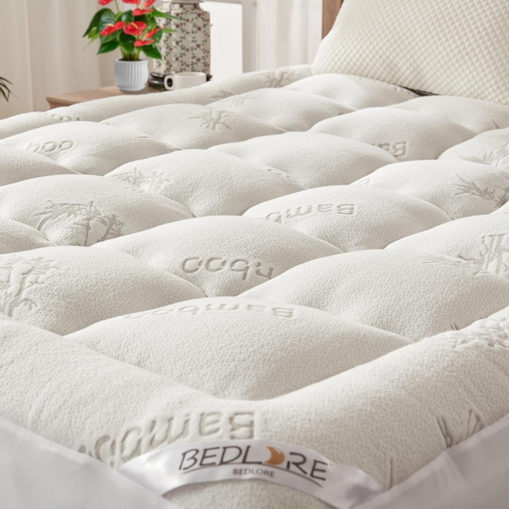 Soft Bamboo Mattress Pad - Stretchable Pockets - Queen Size