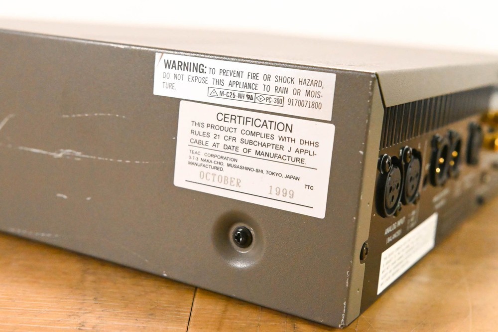 TASCAM CD-RW5000 CD Rewritable Recorder CG01ZFY