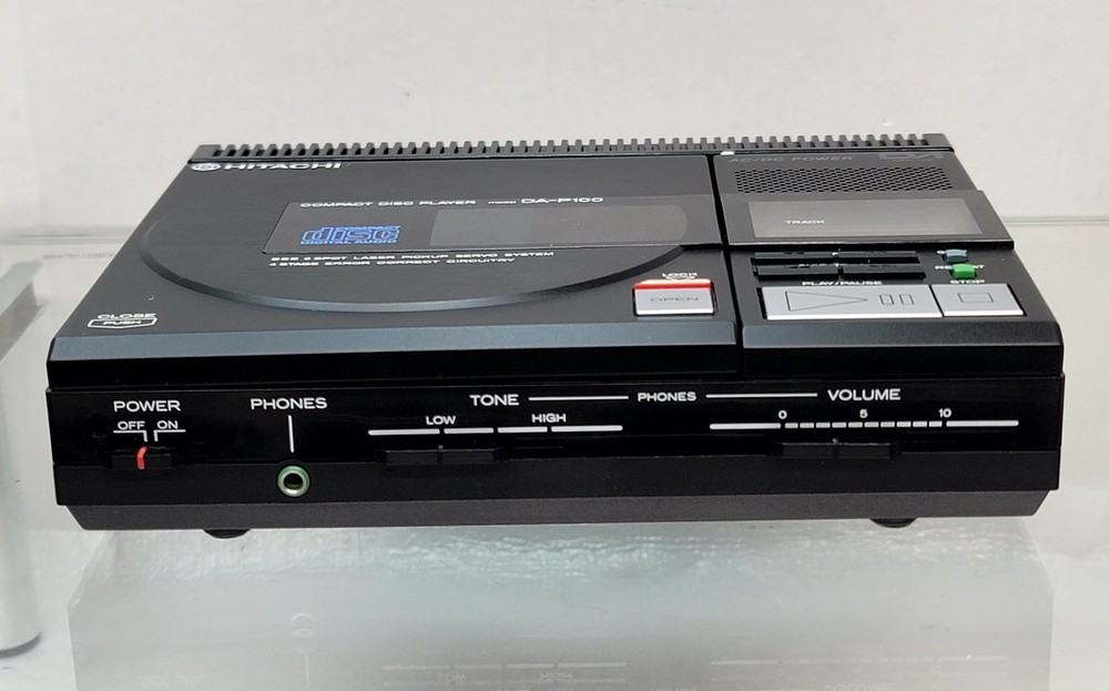 Vintage Hitatchi Discman CD Player DA-P100 Compact Disc Player W/Box tested work