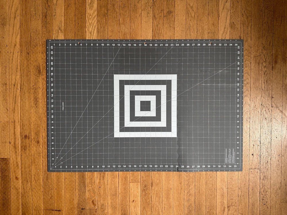 FISKARS Folding Cutting Mat 24X36 In NON-Slip Self-Healing Surface