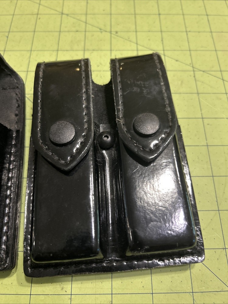 (2) Safariland 77 Duty Double Mag Pouch STX Plastic Glossy Quanity 2
