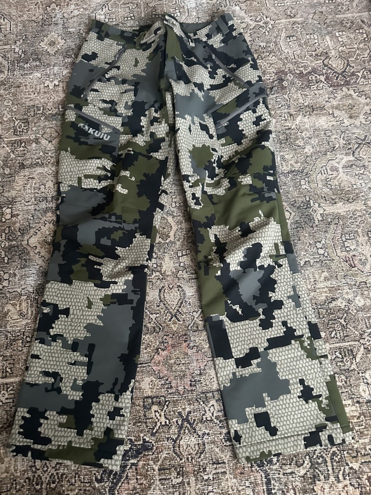 KUIU Size 30  Attack Pant Color Verde
