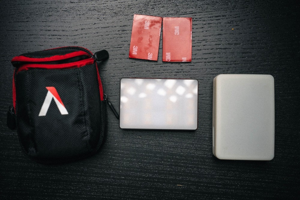 Aputure MC RGBWW Mini LED Light