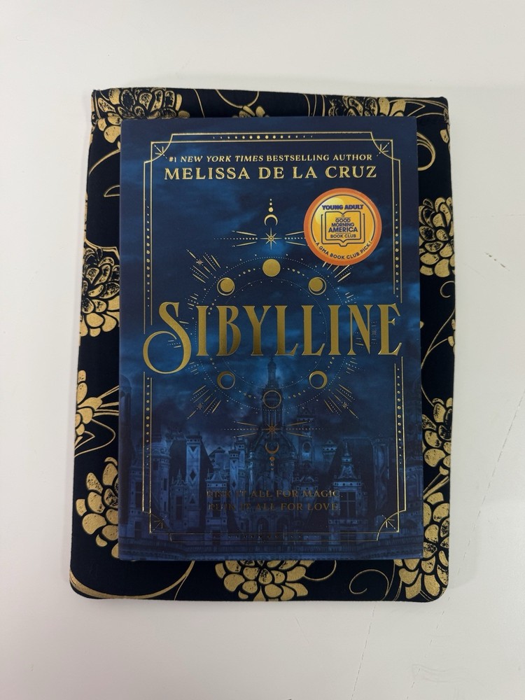 BookCon 2019 Exclusive Book Beau Standard