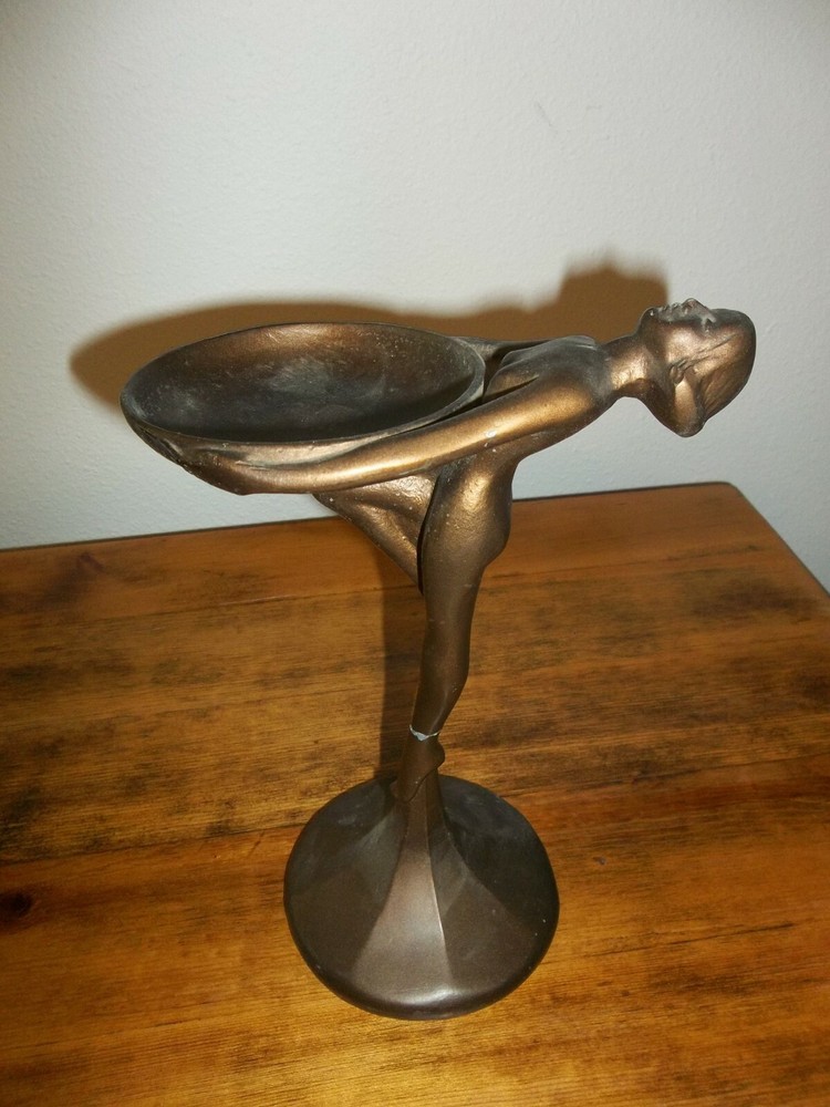 DANCER NUDE WITH ROUND BOWL 1900'S