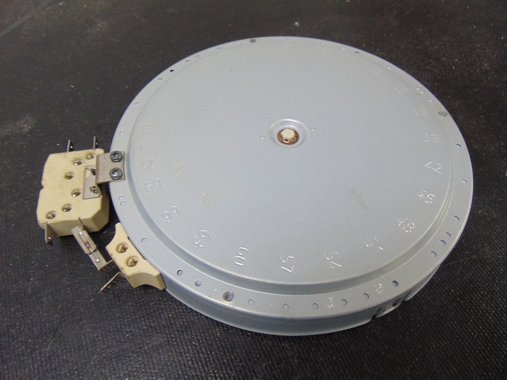 Element Range EER34MSCB 8" Surface Element JT200112