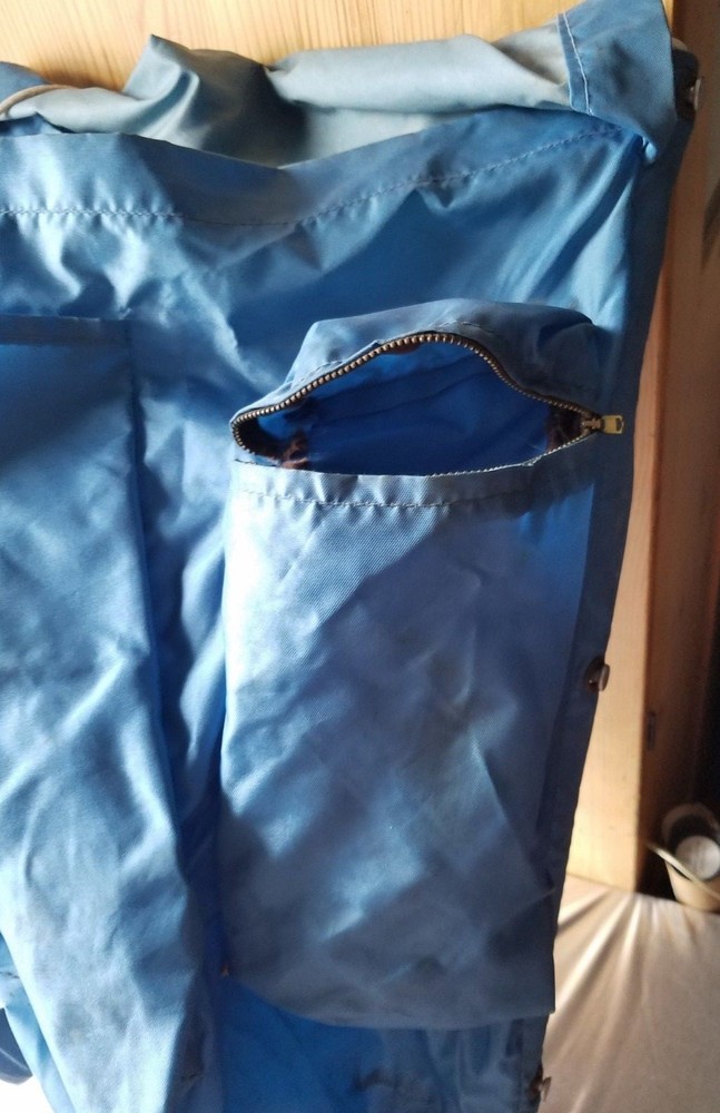 REI CO-OP BLUE HIKING BACKPACK ALUMINUM OUTER FRAME. MULTI POCKET.