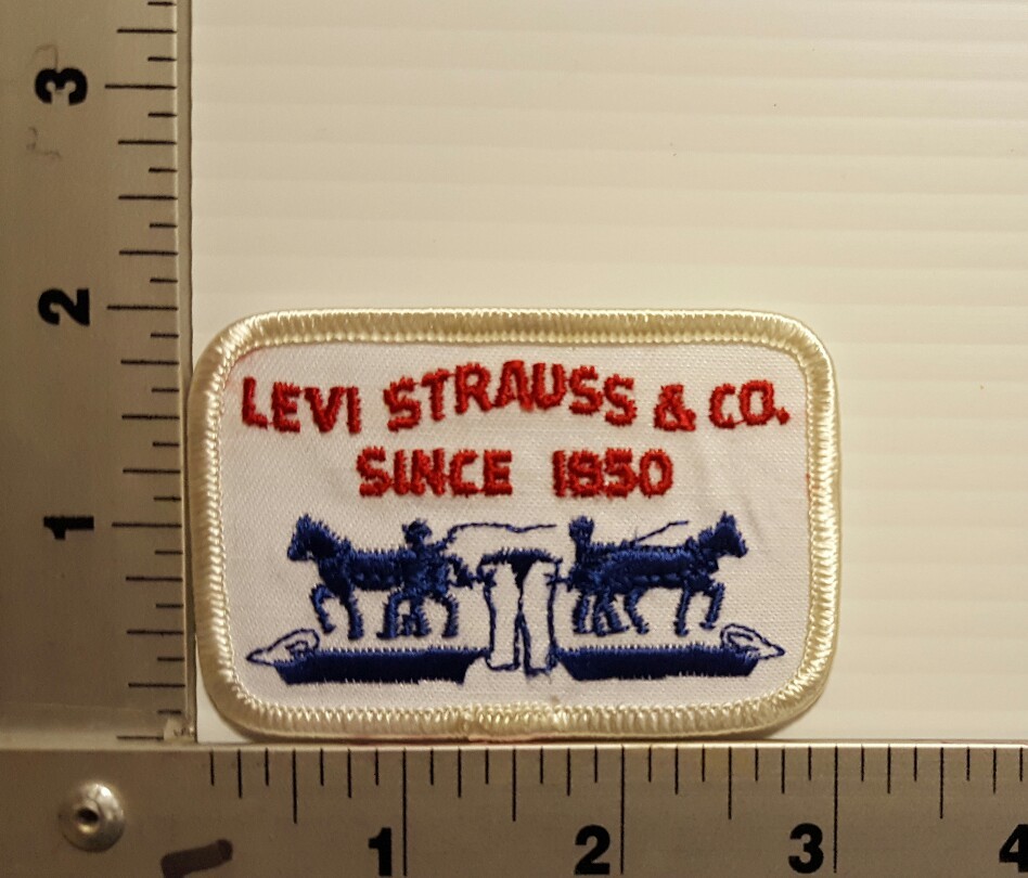 LEVI STRAUSS & CO. SINCE 1850   VINTAGE EMBROIDERED PATCH (WHITE/BLUE)