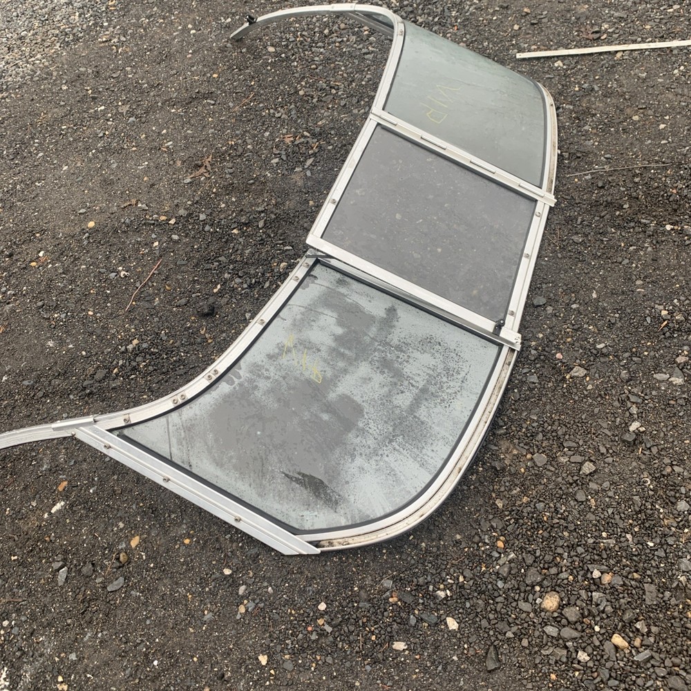 VIP Viva Boat Windshield Windscreen Glass Frame Curved