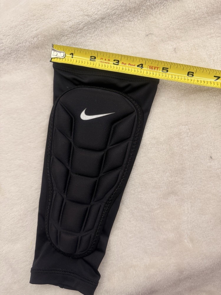 Nike Men's Size Small Arm Sleeve Padded Solid Black
