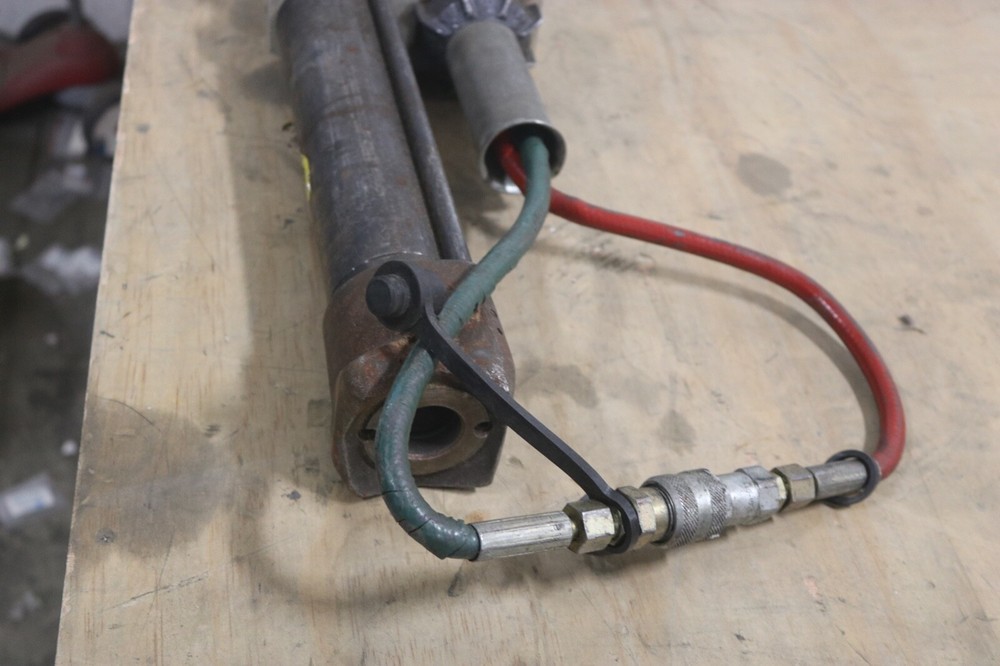 HURST JAWS OF LIFE RESCUE TOOL