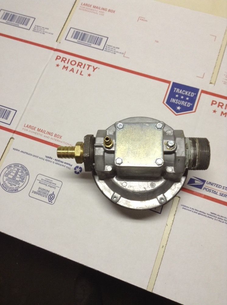 Maxitrol Gas Regulator Valve