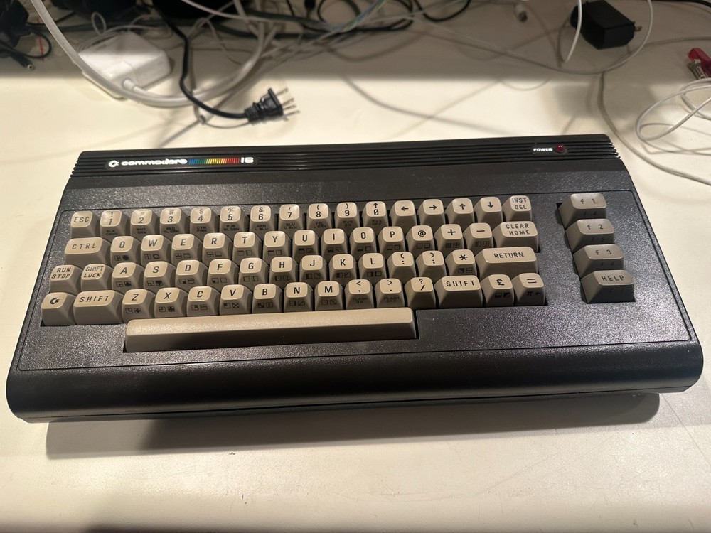 Commodore 16 Vintage Computer C16 Powers on No Video READ