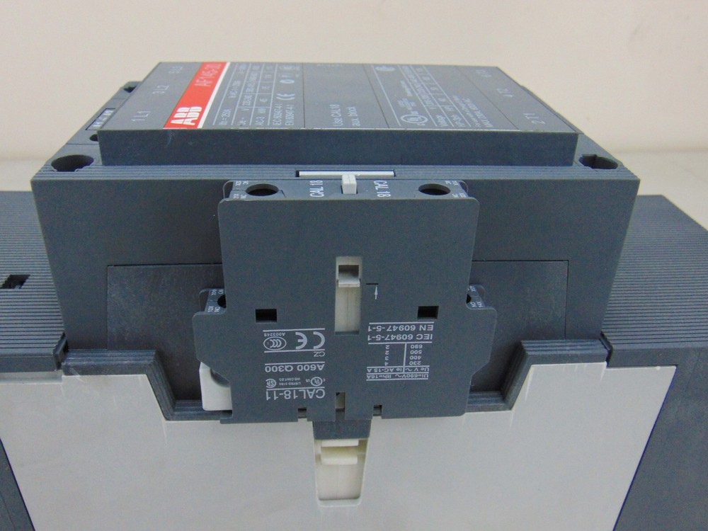 ABB AF145-30 Contactor *new surplus