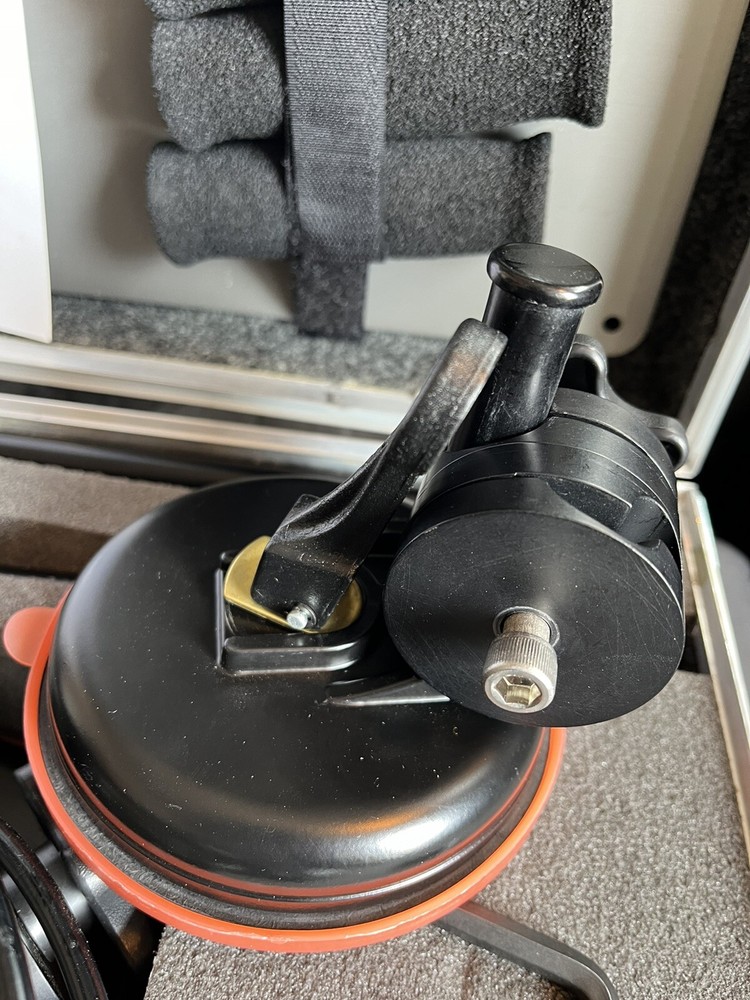 Suction Mount Camera Support System - MICRODOLLY Hollywood