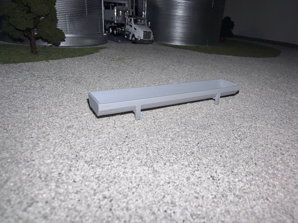 1/64 Scale 20ft Moveable Steel Feed Bunk