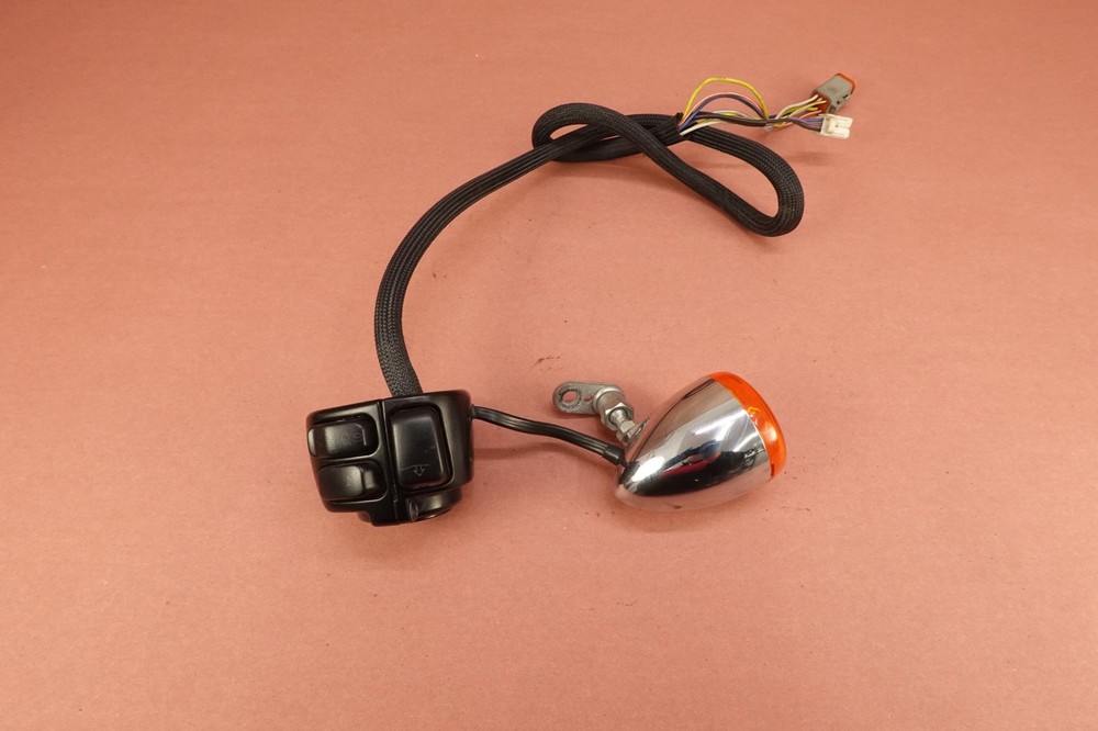 2005-2006 Harley Davidson FXDWGI Dyna Wide Glide Left Control Switch & Blinker