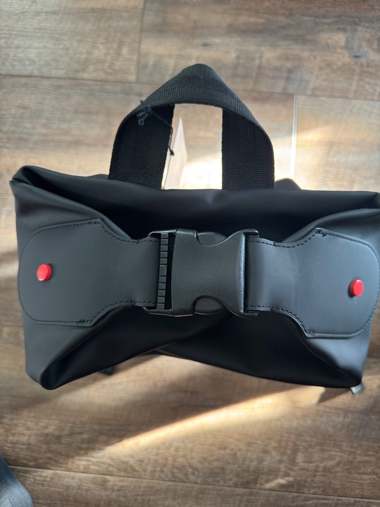 HUNTER Top Clip Backpack Smooth Black with Red Zipper