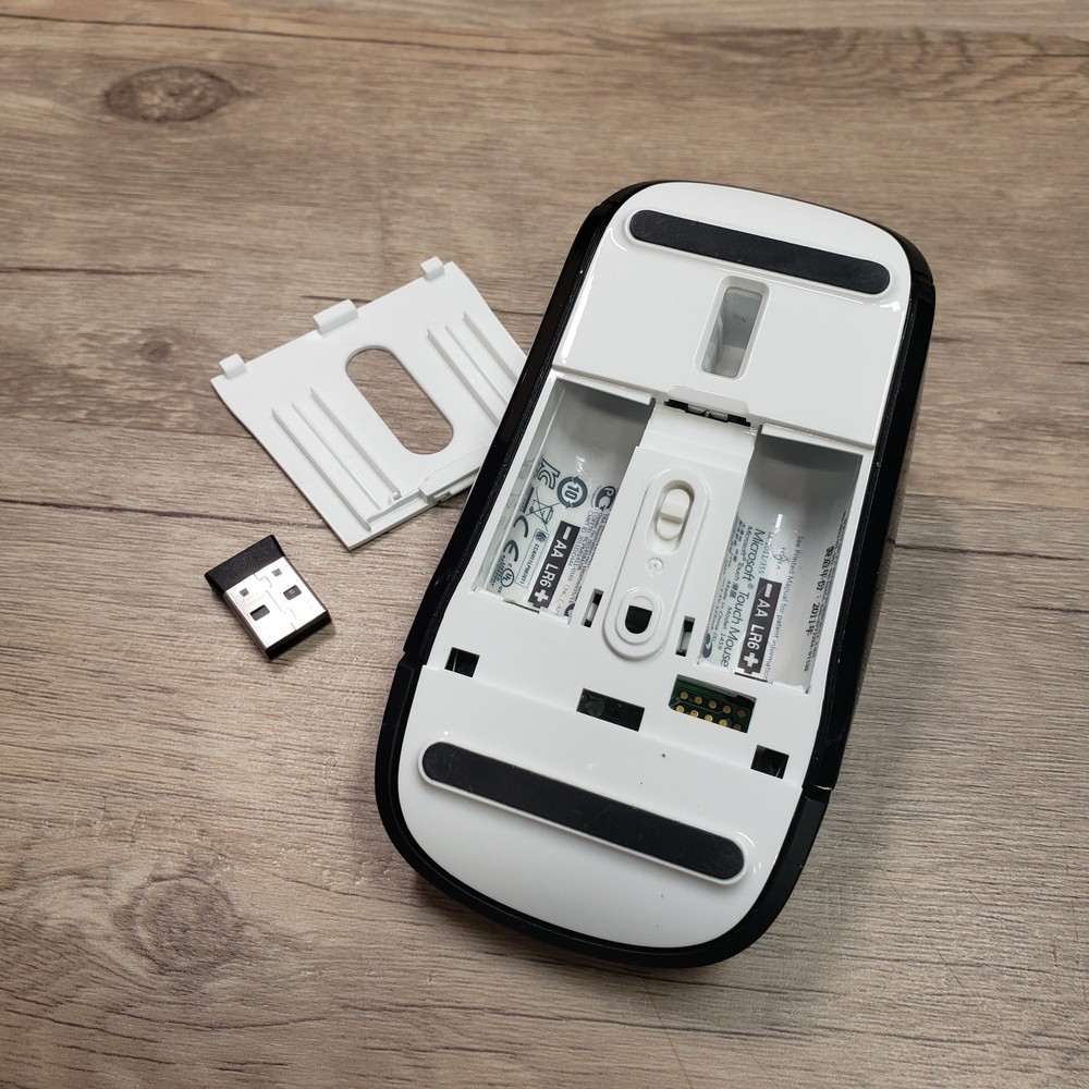 Microsoft Touch Mouse 1459 Wireless with USB Receiver Black -Tested