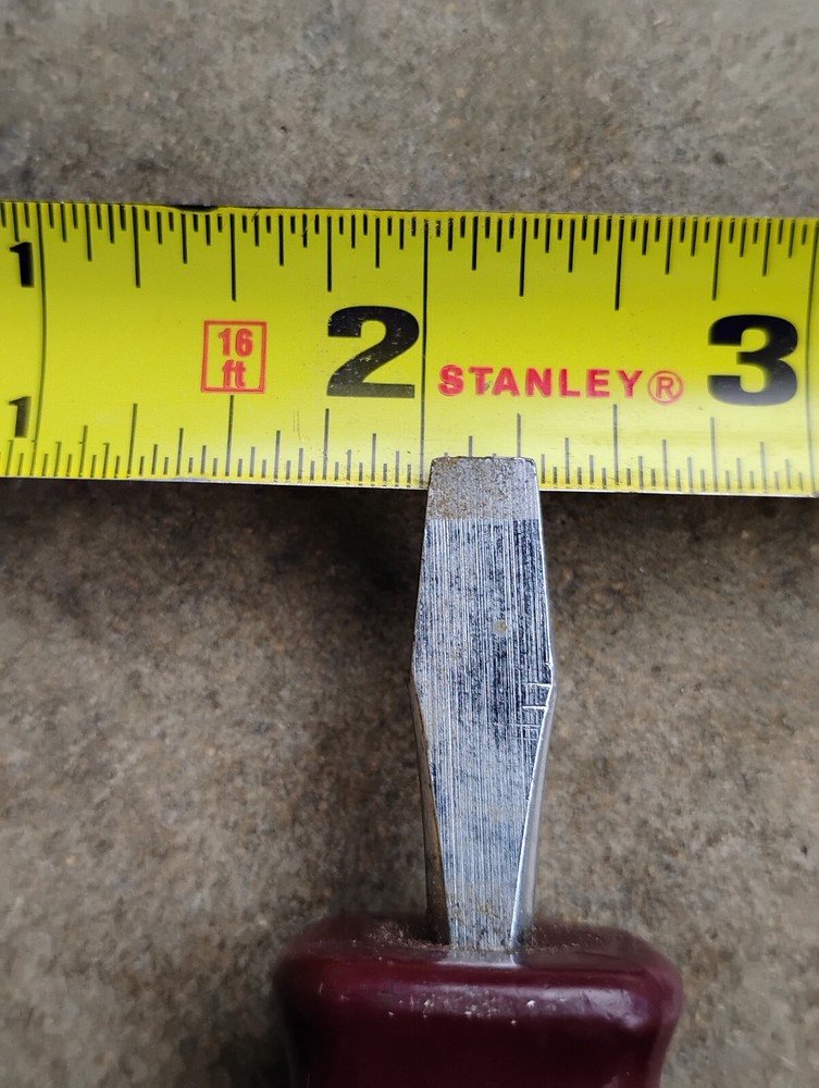 Matco Tools screwdriver stubby slotted SDM82 Maroon