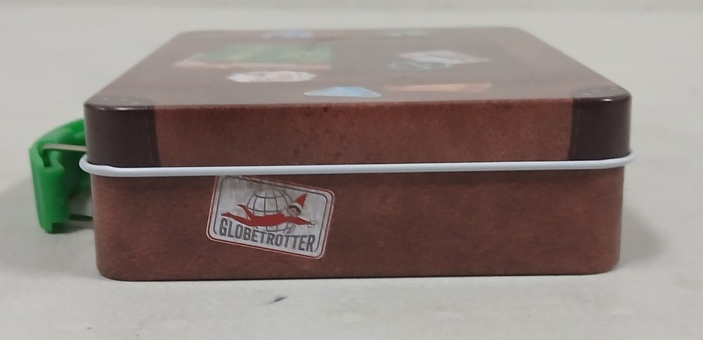 The Elf On The Shelf lunchbox - Used