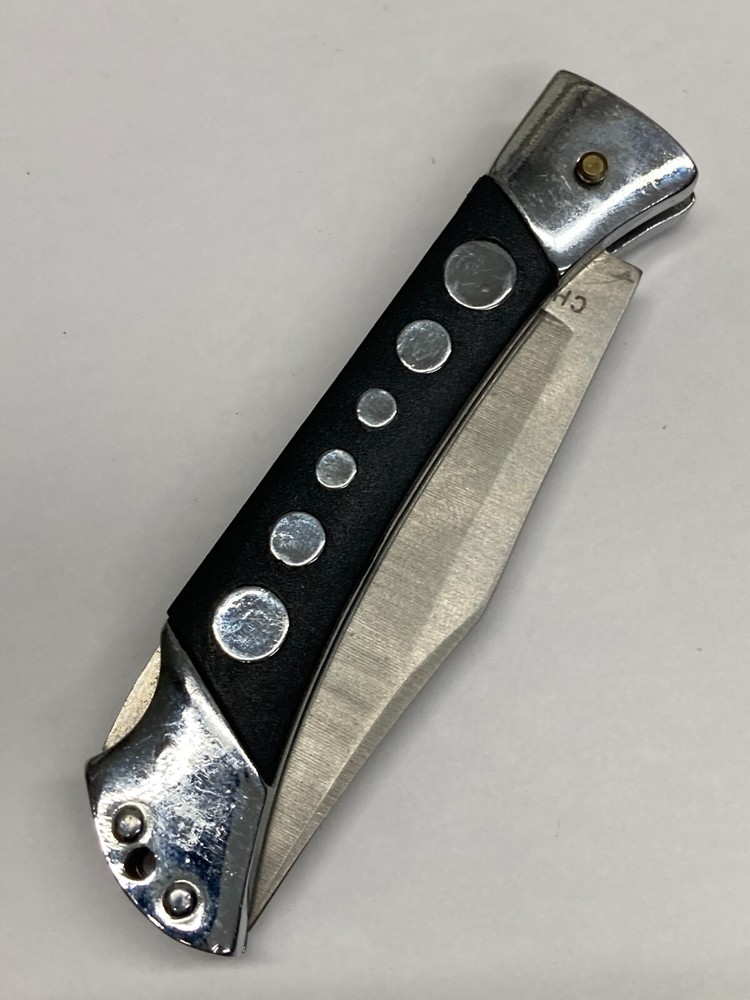 Sleek Black Folding Lockback Knife w/Plain Blade PK9516BK