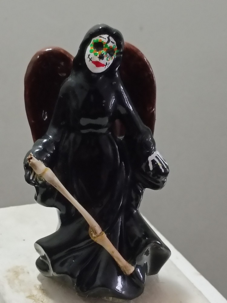 Santa Muerte Negra