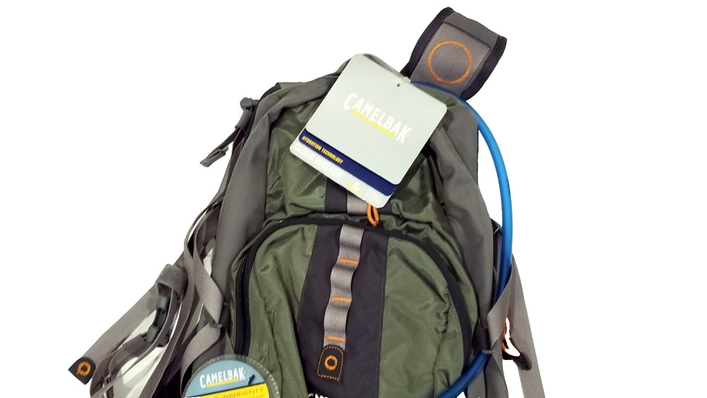 Camelbak Cloud Walker 70oz / 2L Hydration Backpack 60577 New