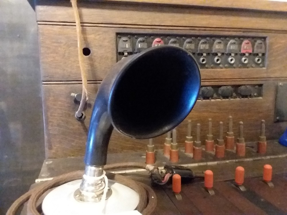 SELDOM SEEN 1930's SWITCHBOARD OPERATORS MICROPHONE....LOOK