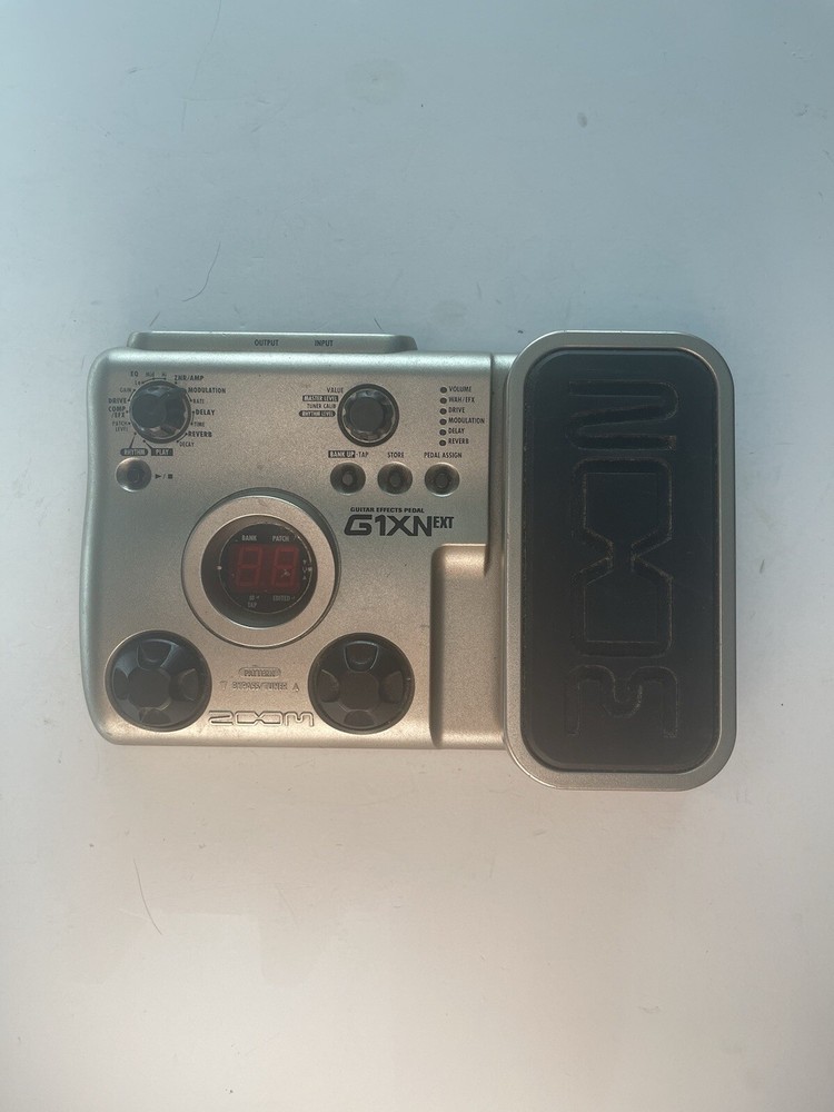 Zoom G1XNext Guitar Multi Effects Processor Expression Pedal