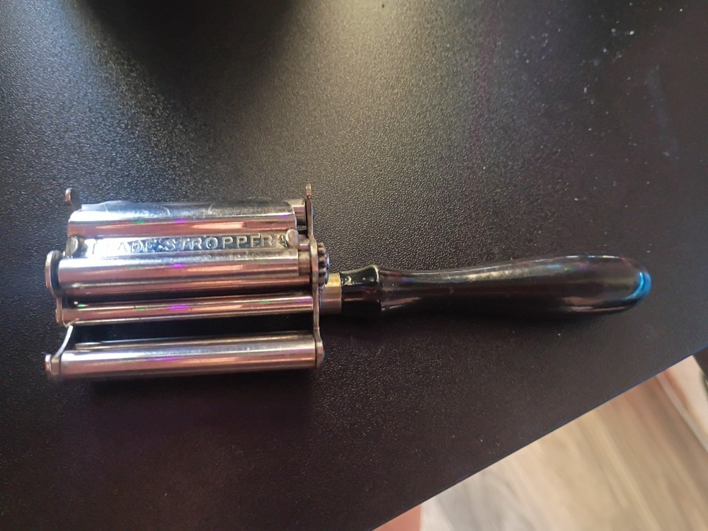 Vintage Blade Stropper JS593