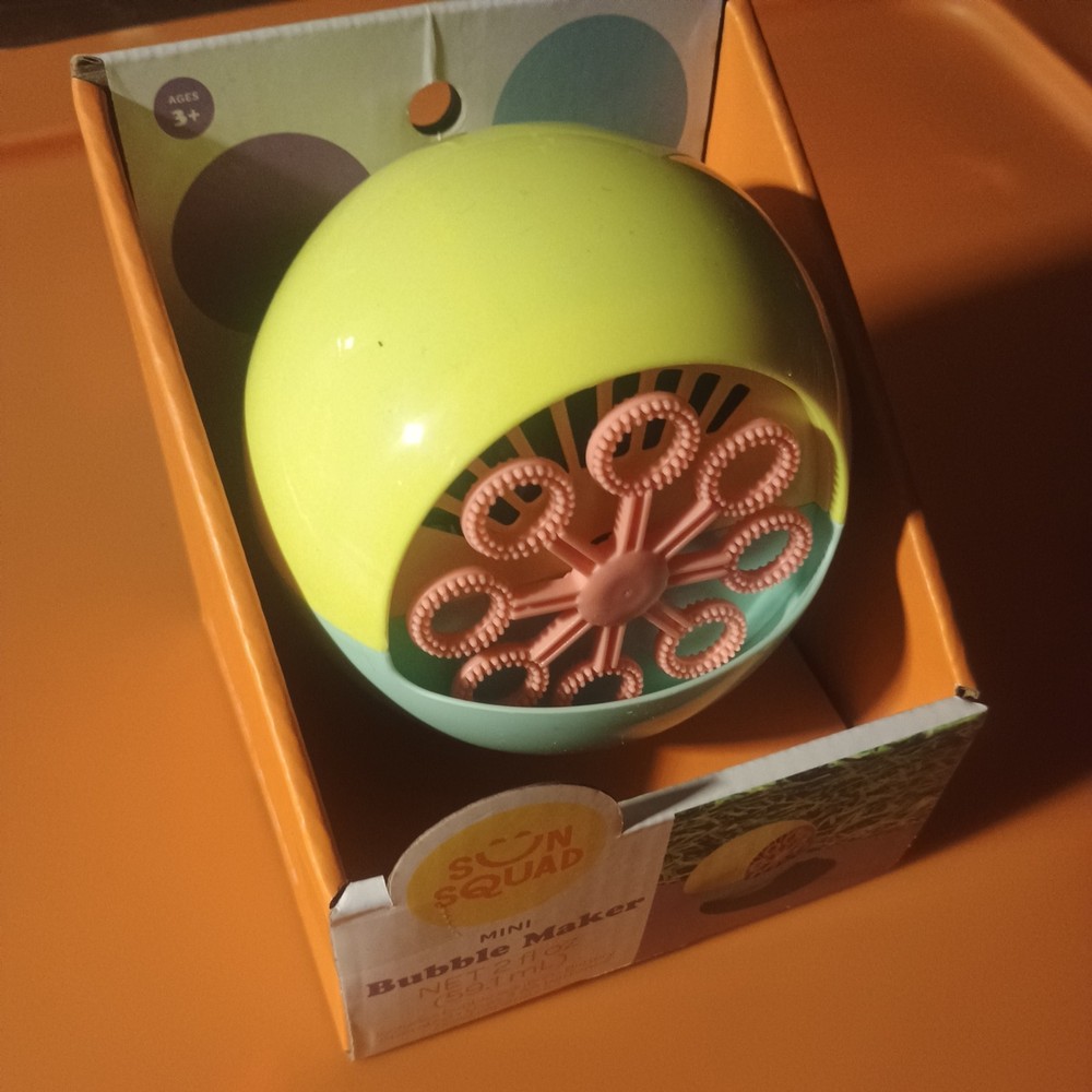 Bubble Maker - Sun Squad™ Pineapple - Battery Bubble Blower - New in Box