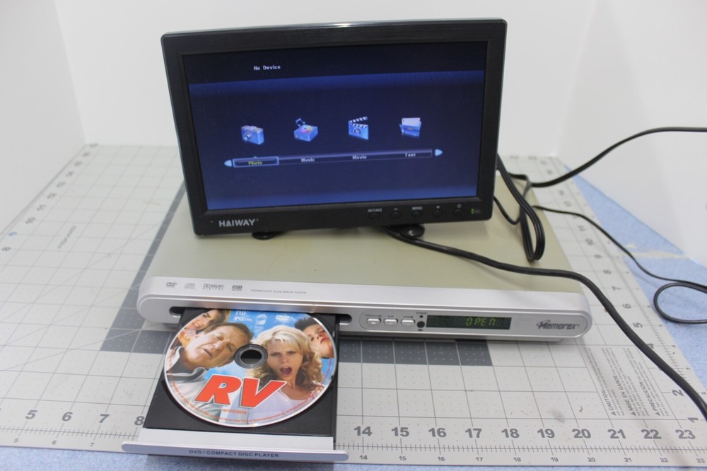 Memorex Progressive Scan DVD/CD Player  with  Remote Pre-Owned Good