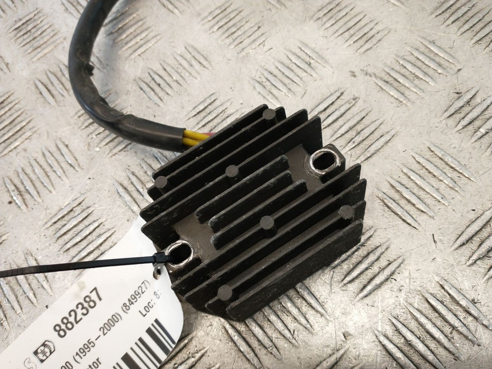 2004 SUZUKI GS 500 RECTIFIER REGULATOR